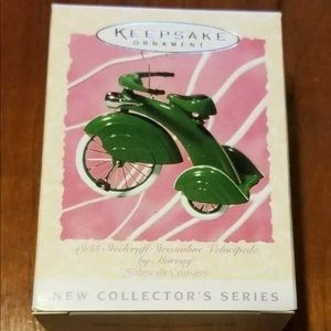 Retired Hallmark Retro 1935 Style Ornament